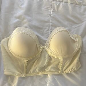 Chic Cream Lace Bustier